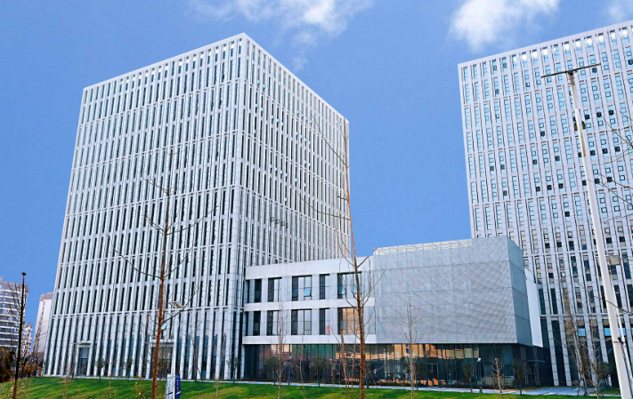 2025年跨境电商运营新趋势：苏州乔信万致解析外贸货源分供策略